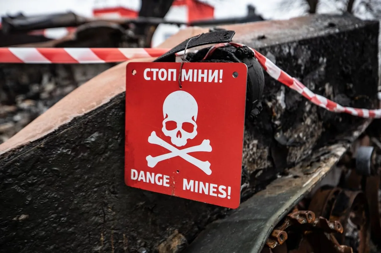 Ministry of Defense: 355 civilians, including 18 children, have died due to Russian explosives in three years of war
