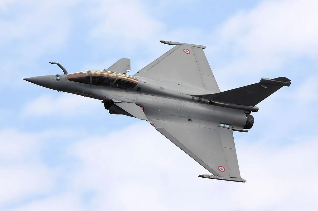 India to buy 26 French Rafale fighters for $7.4 billion: details of the deal