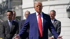 "Потрібно мати гнучкість" і "люди злякалися": як Трамп пояснив 90-денну паузу в запровадженні мит