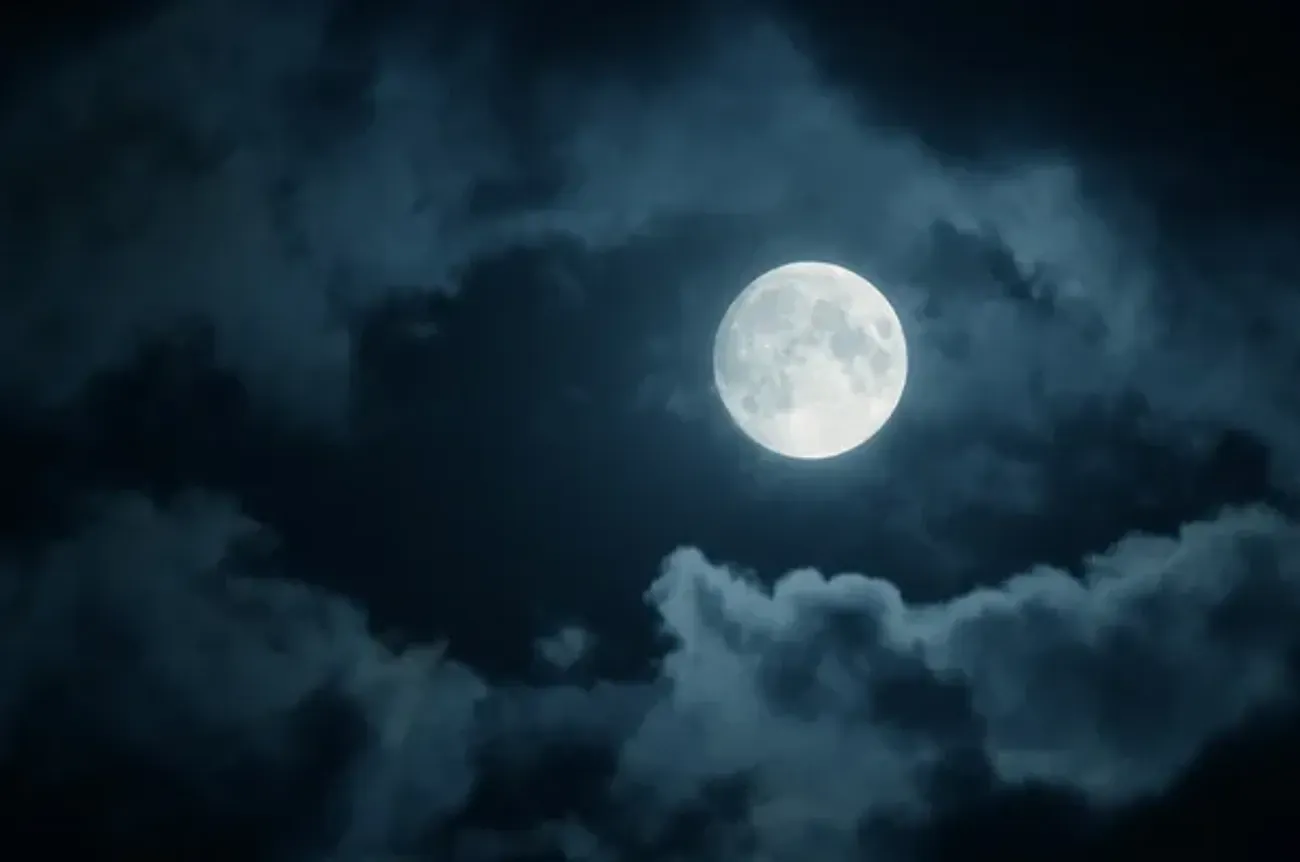 This weekend, a unique phenomenon can be seen in the sky - a micromoon This weekend, a unique phenomenon can be seen in the sky - a micromoon