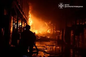 Зеленський про удар по Дніпру: росія ігнорує дипломатію, продовжуючи атаки на мирні міста