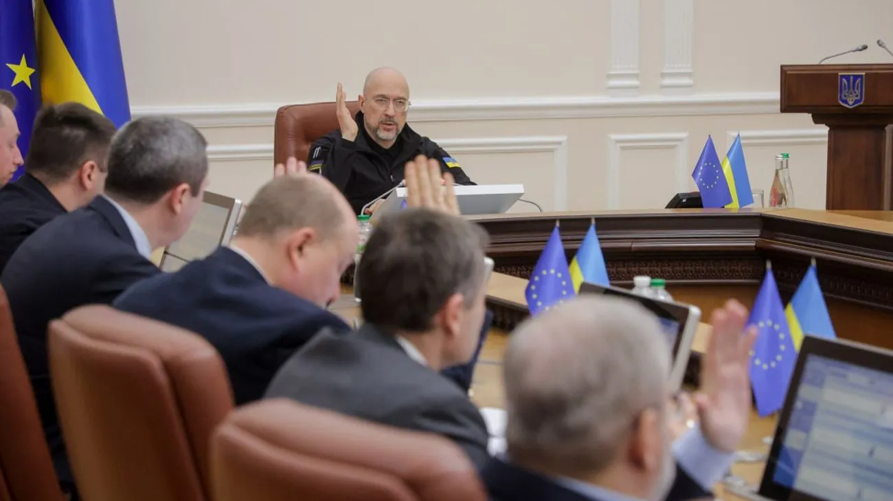Уряд виділив 1,5 млрд грн для підтримки областей та громад - Шмигаль