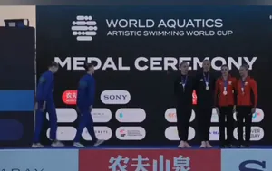 Ukrainian swimmers refused to take a joint photo with "neutral" Russians.
