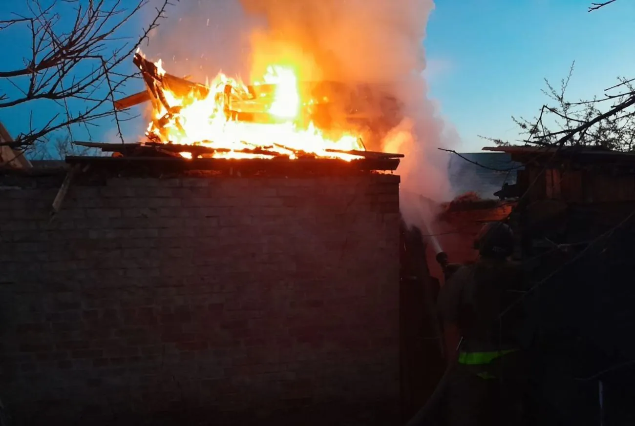 Occupants shelled Dnipropetrovsk region: a man was injured, houses were damaged
