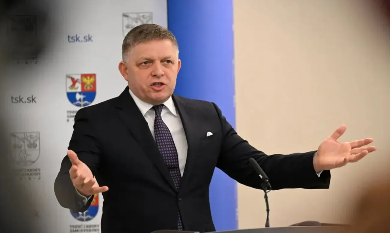 Фіцо пообіцяв відвідати парад у москві 9 травня, попри застереження ЄС Фіцо пообіцяв відвідати парад у москві 9 травня, попри застереження ЄС