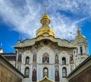 Екскурсії, майстер-класи та кобзарі: Києво-Печерська лавра анонсувала заходи до Великодня