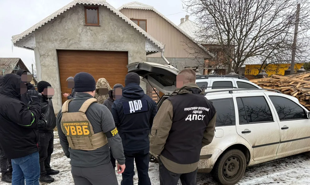 На Буковині судитимуть правоохоронця, який вивозив ухилянтів за 20 000 євро На Буковині судитимуть правоохоронця, який вивозив ухилянтів за 20 000 євро