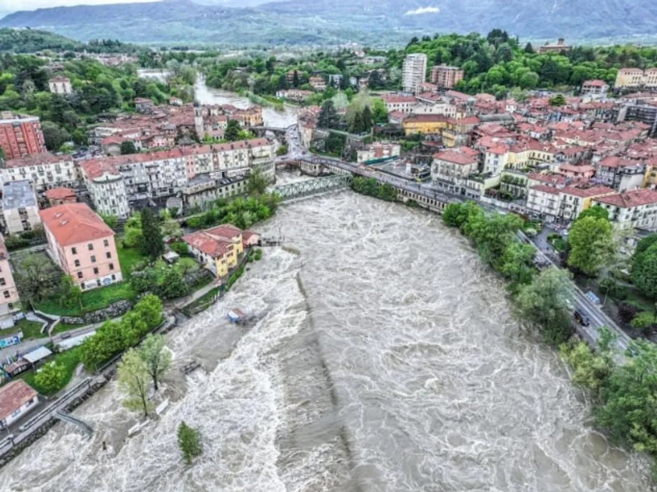 The elements are out of control in northern Italy: at least three people have died due to heavy rainfall The elements are out of control in northern Italy: at least three people have died due to heavy rainfall