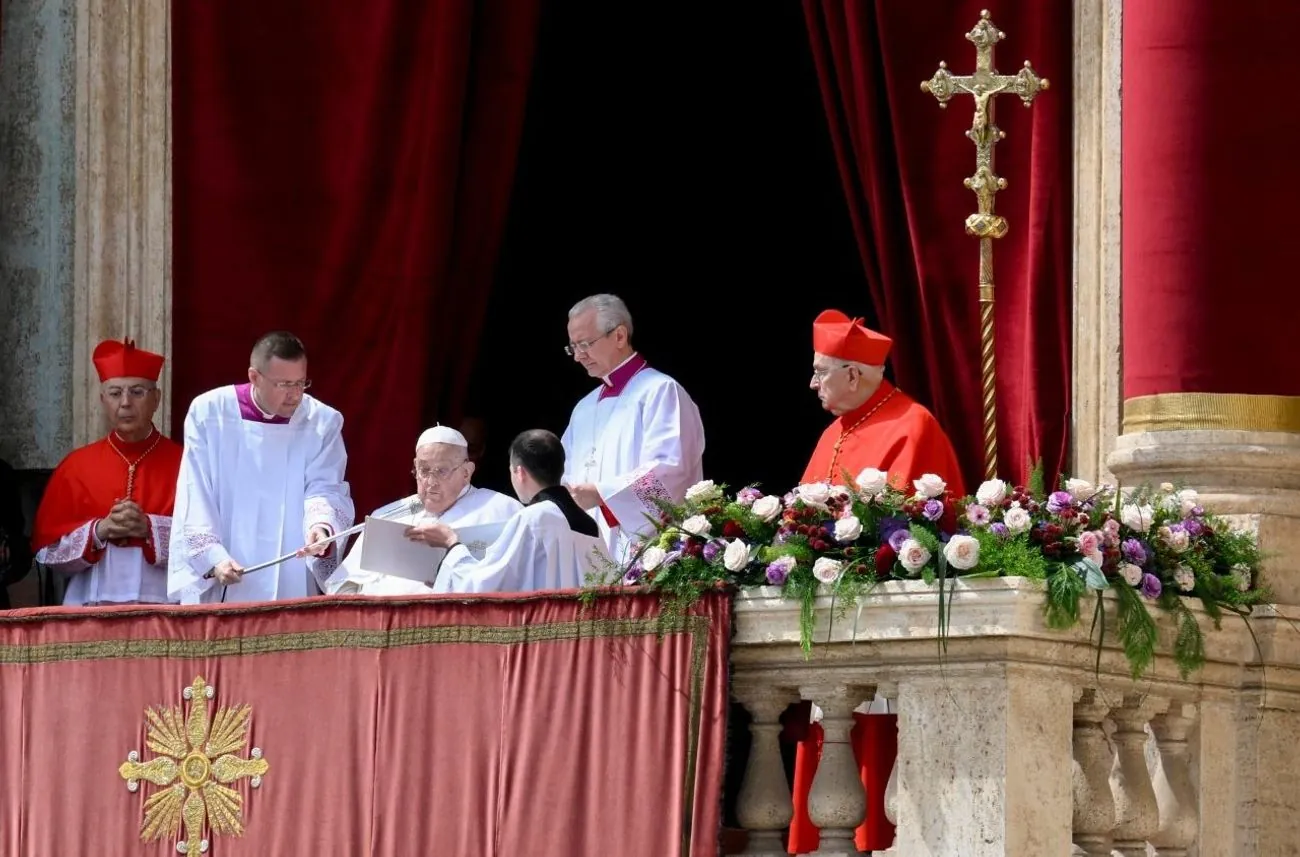 Pope Francis mentioned "suffering Ukraine" in his Easter address Pope Francis mentioned "suffering Ukraine" in his Easter address