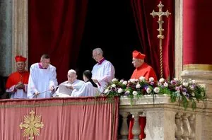 Pope Francis mentioned "suffering Ukraine" in his Easter address