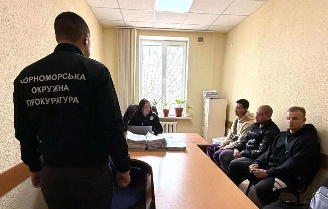 Видавали себе за ТЦК та викрадали громадян: на Одещині затримали трьох чоловіків Видавали себе за ТЦК та викрадали громадян: на Одещині затримали трьох чоловіків
