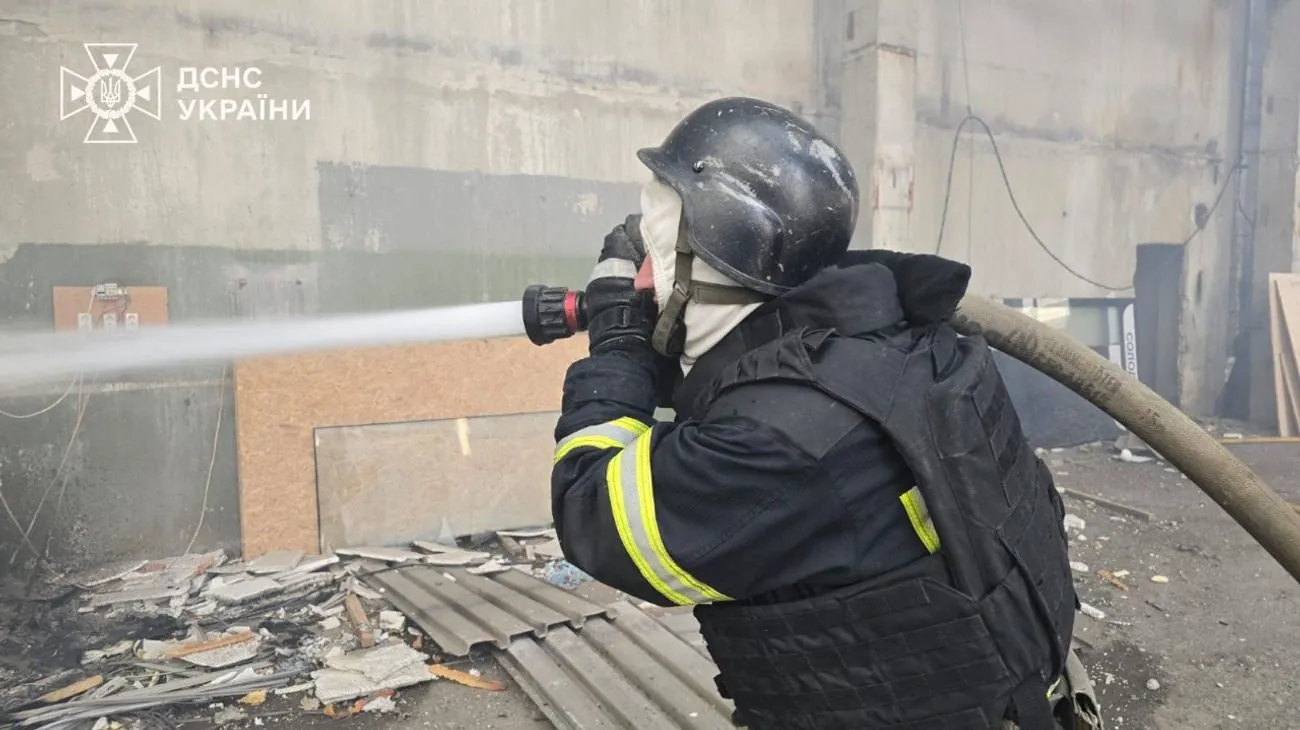 Масована атака рф дронами на Харків залишила 8 постраждалих: показали наслідки Масована атака рф дронами на Харків залишила 8 постраждалих: показали наслідки