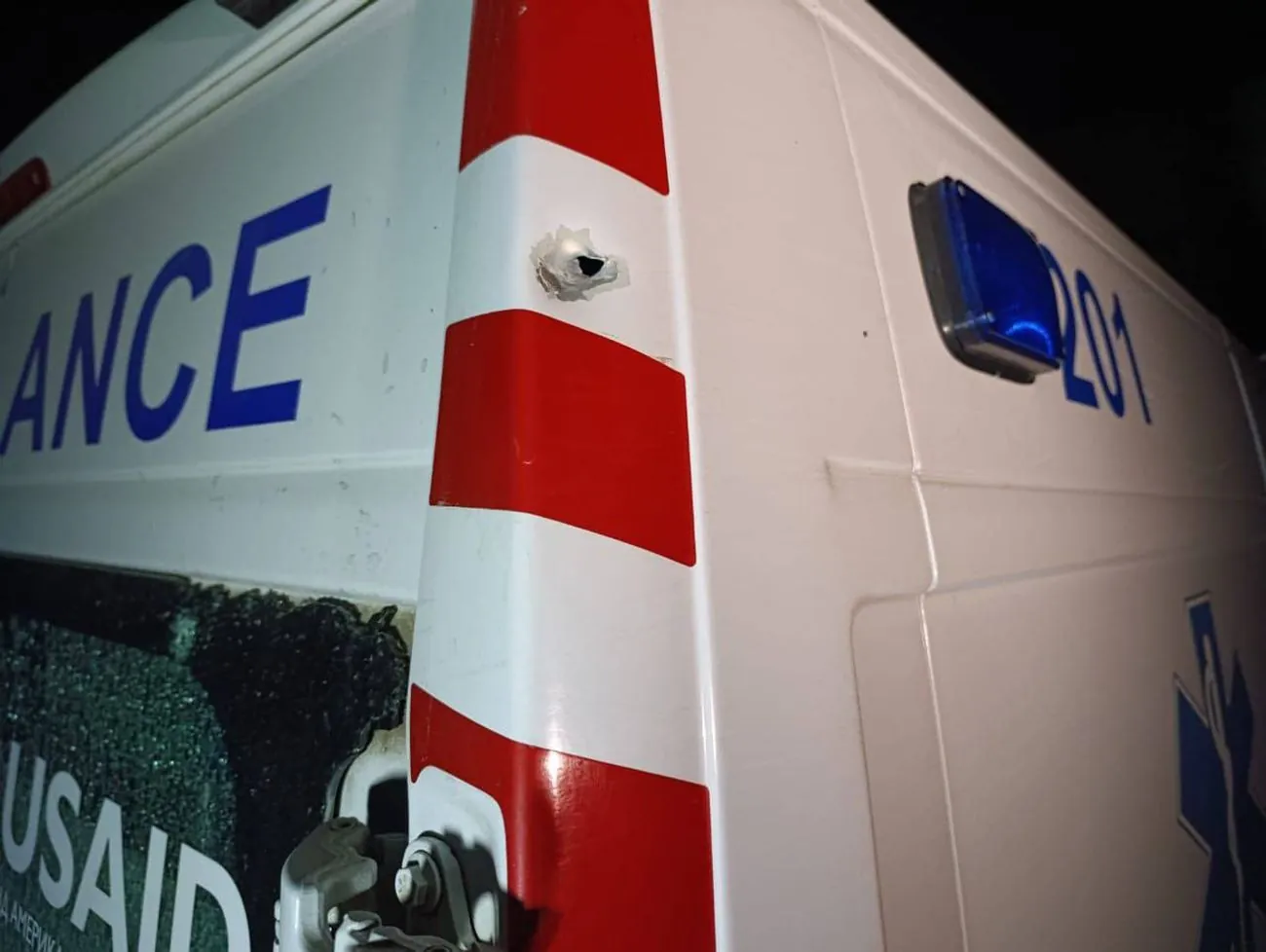 In Kherson region, the occupiers attacked an ambulance with a drone In Kherson region, the occupiers attacked an ambulance with a drone
