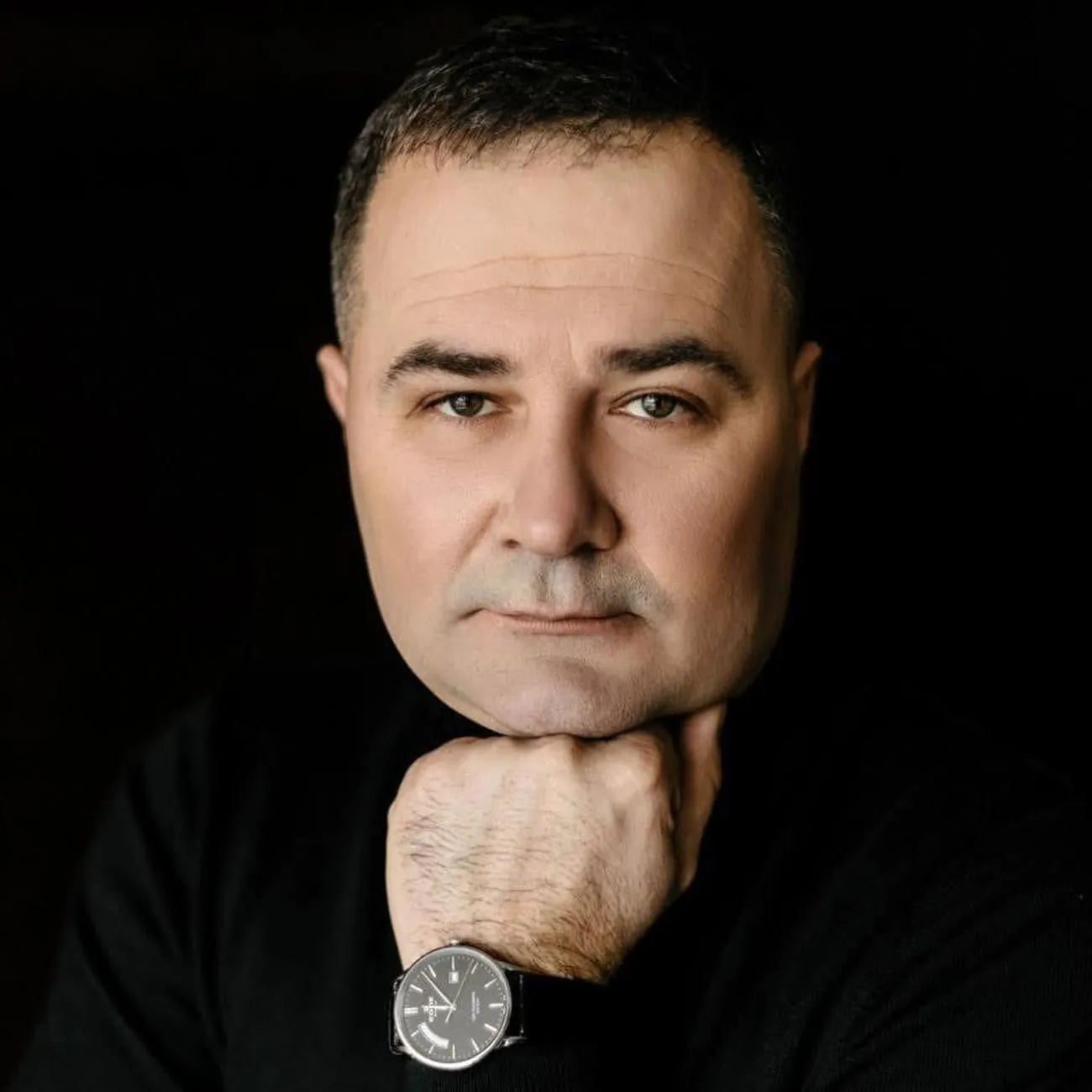 In Sumy region, the director of the regional employment center shot himself with an automatic weapon: what is known