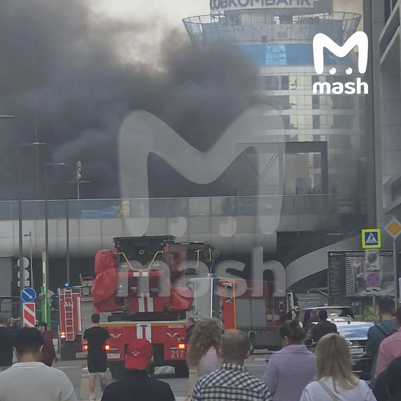 У російському "москва сіті" сталася сильна пожежа: очевидці повідомили про вибух У російському "москва сіті" сталася сильна пожежа: очевидці повідомили про вибух