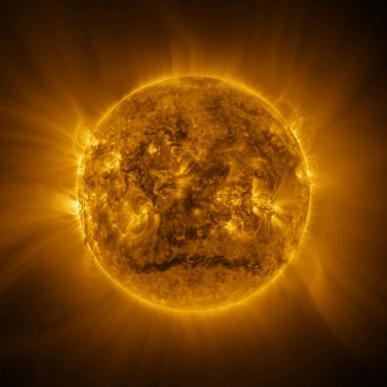 Космический аппарат Solar Orbiter сделал уникальные снимки Солнца высокого разрешения Космический аппарат Solar Orbiter сделал уникальные снимки Солнца высокого разрешения