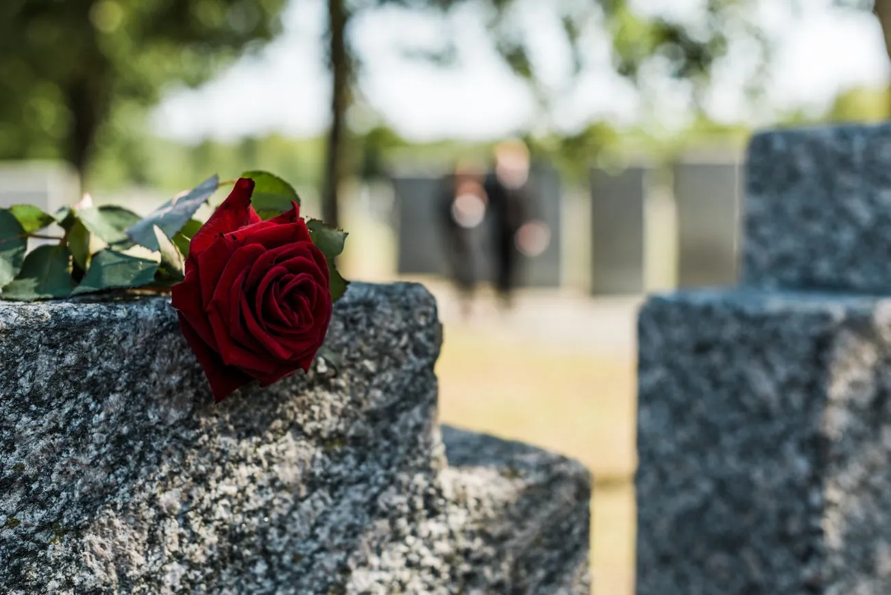 Seeing off 2025: how to commemorate the dead and what are the safety measures this year Seeing off 2025: how to commemorate the dead and what are the safety measures this year