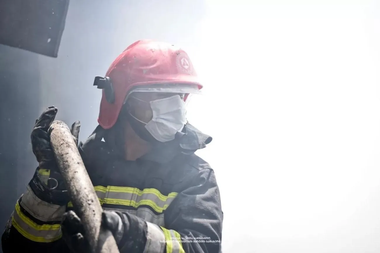 У Грузії загорівся поїзд, пасажирів евакуювали У Грузії загорівся поїзд, пасажирів евакуювали