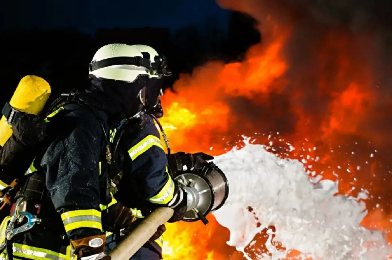 A recreation center burned down in Kyiv due to a Russian attack A recreation center burned down in Kyiv due to a Russian attack