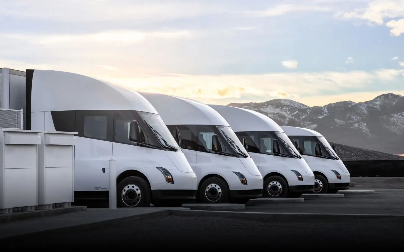 Tesla promises first Semi electric trucks from the assembly line in the USA by the end of the year Tesla promises first Semi electric trucks from the assembly line in the USA by the end of the year