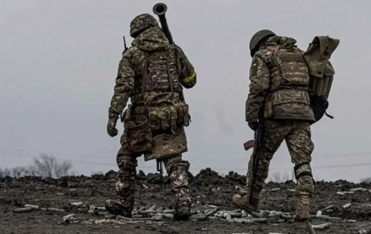 Рада продлила срок добровольного возвращения военных из СЗЧ до 30 августа Рада продлила срок добровольного возвращения военных из СЗЧ до 30 августа