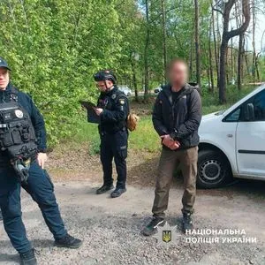 У Харкові чоловік напав з ножем на співробітника ТЦК: поліція відкрила провадження
