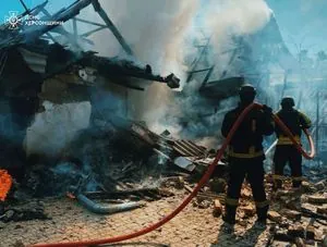 Рятувальники показали наслідки ворожого обстрілу Херсона