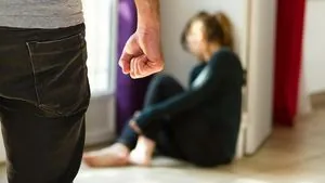 В Закарпатье мужчина 10 дней держал жену на цепи