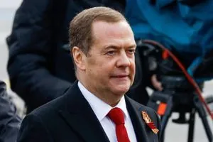 "Претенциозная чушь": медведев резко ответил Трампу относительно участия США во Второй мировой войне