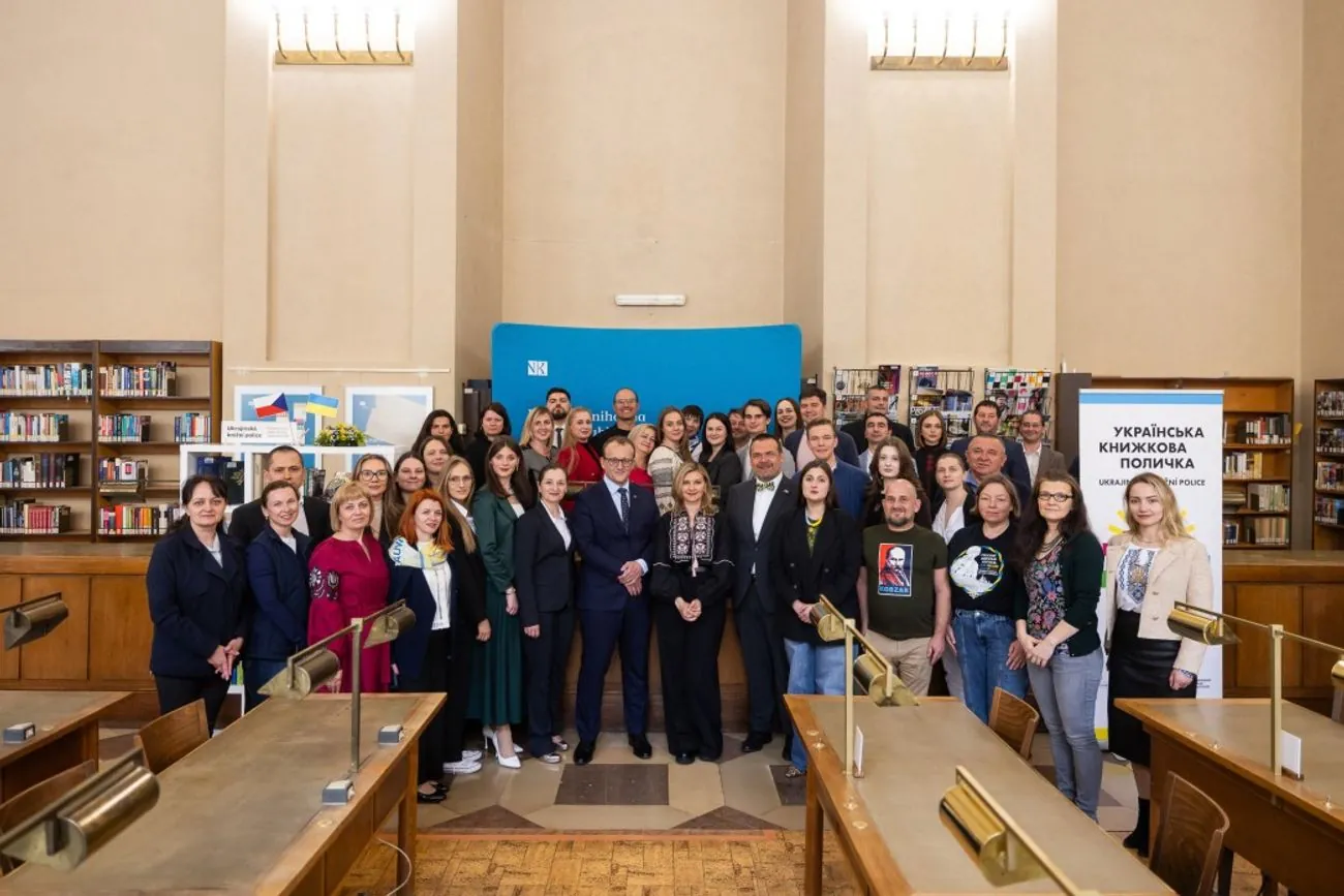 У Національній бібліотеці Чехії з'явилась українська книжкова поличка У Національній бібліотеці Чехії з'явилась українська книжкова поличка