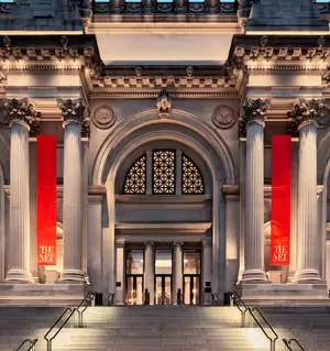 Met Gala 2025: знаменитості вразили образами, Ріанна оголосила про третю вагітність