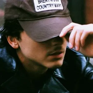 Тимоти Шаламе пропустил Met Gala ради игры НБА, пока Кайли Дженнер блистала на мероприятии