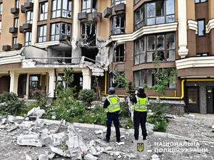 В Киевской области вражеская атака дронов повредила новостройки: показали последствия