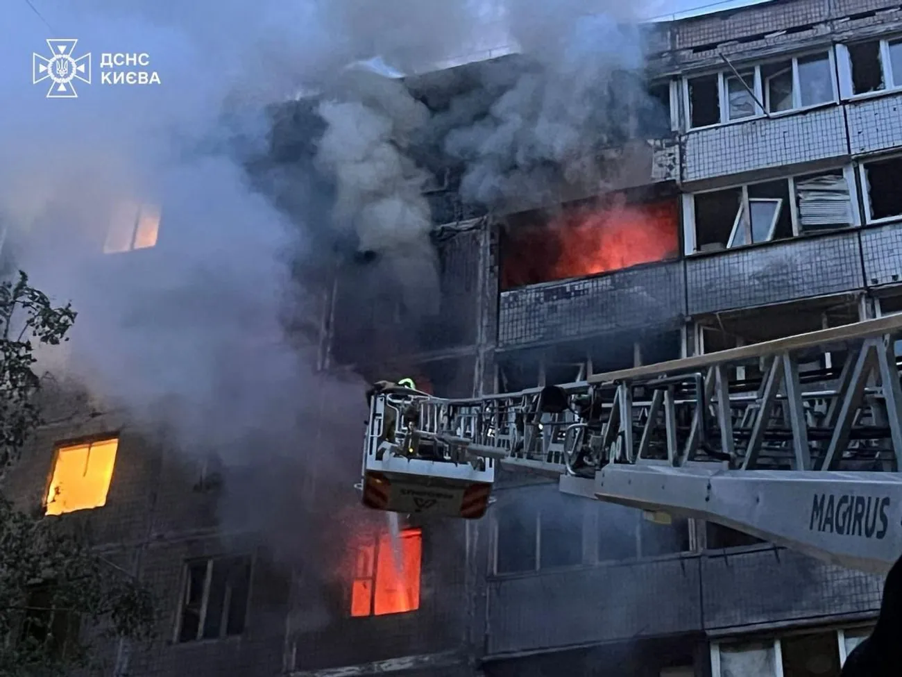 росіяни випустили по Україні 4 балістичні ракети та 142 дрони: Зеленський відреагував на нічну атаку рф росіяни випустили по Україні 4 балістичні ракети та 142 дрони: Зеленський відреагував на нічну атаку рф