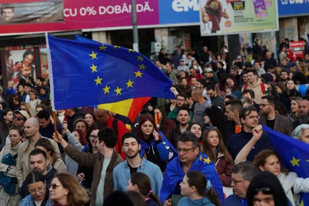 У Румунії відбулися мітинги на підтримку ЄС напередодні виборів: подробиці У Румунії відбулися мітинги на підтримку ЄС напередодні виборів: подробиці