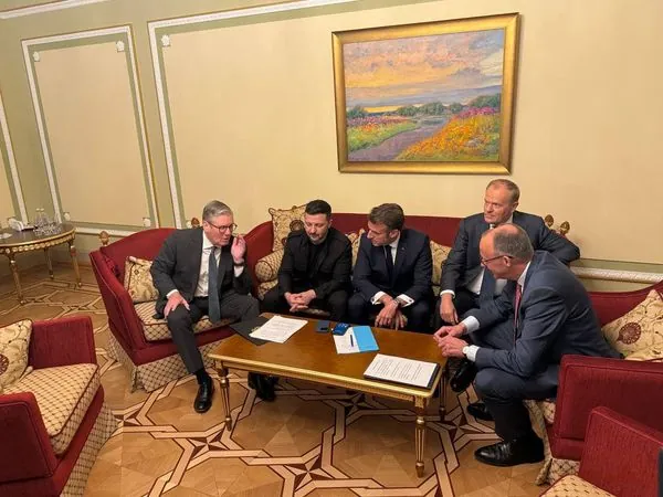 Україна та союзники готові до повного припинення вогню з понеділка: лідери "коаліції охочих" та Зеленський провели розмову з Трампом