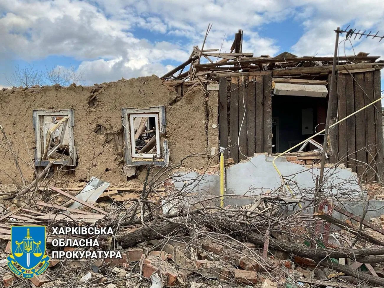 росія атакувала Харківщину: є постраждалі серед мирних жителів росія атакувала Харківщину: є постраждалі серед мирних жителів