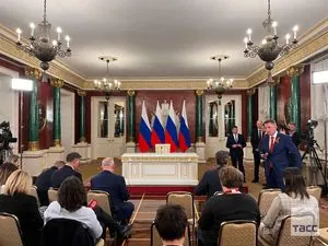 У кремлі зібралися російські та іноземні журналісти в очікуванні прес-конференції путіна