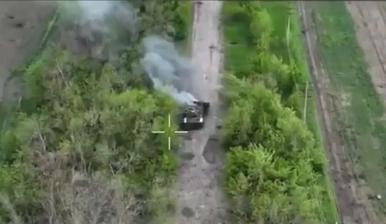 The Armed Forces of Ukraine showed the spectacular destruction of a T-72 tank and two armored vehicles of the Russian Federation in the Pokrovsk direction The Armed Forces of Ukraine showed the spectacular destruction of a T-72 tank and two armored vehicles of the Russian Federation in the Pokrovsk direction