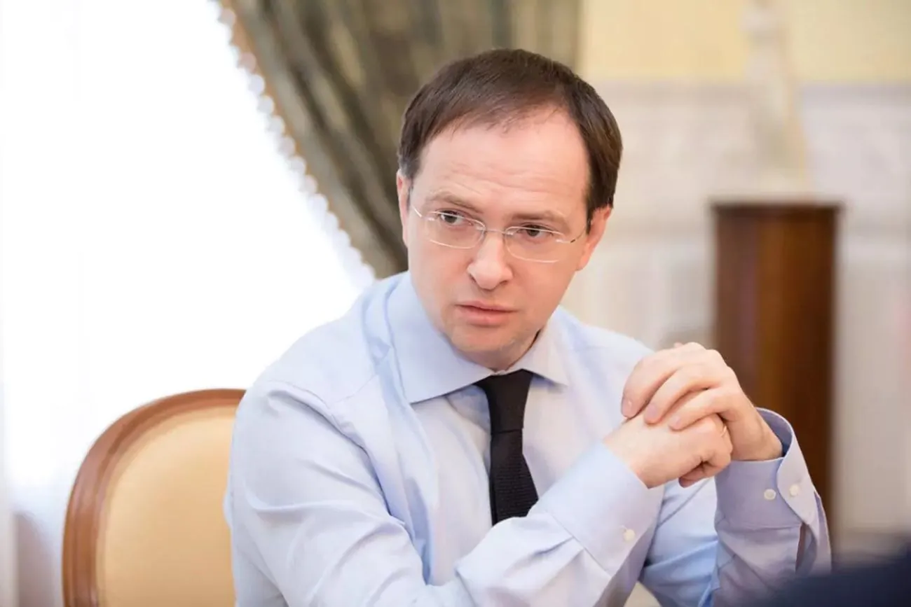 путін боїться приїхати?: мединський проігнорував питання французького журналіста путін боїться приїхати?: мединський проігнорував питання французького журналіста