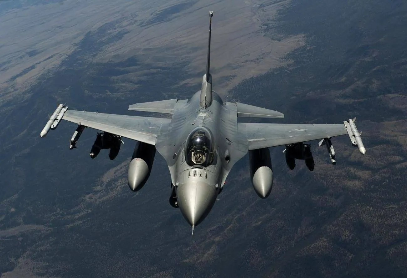 Бельгія планує передати F-16 Україні раніше терміну та розглядає участь у миротворчій місії Бельгія планує передати F-16 Україні раніше терміну та розглядає участь у миротворчій місії