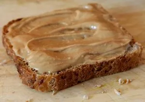 A few simple recipes for sweets that can be made with walnuts