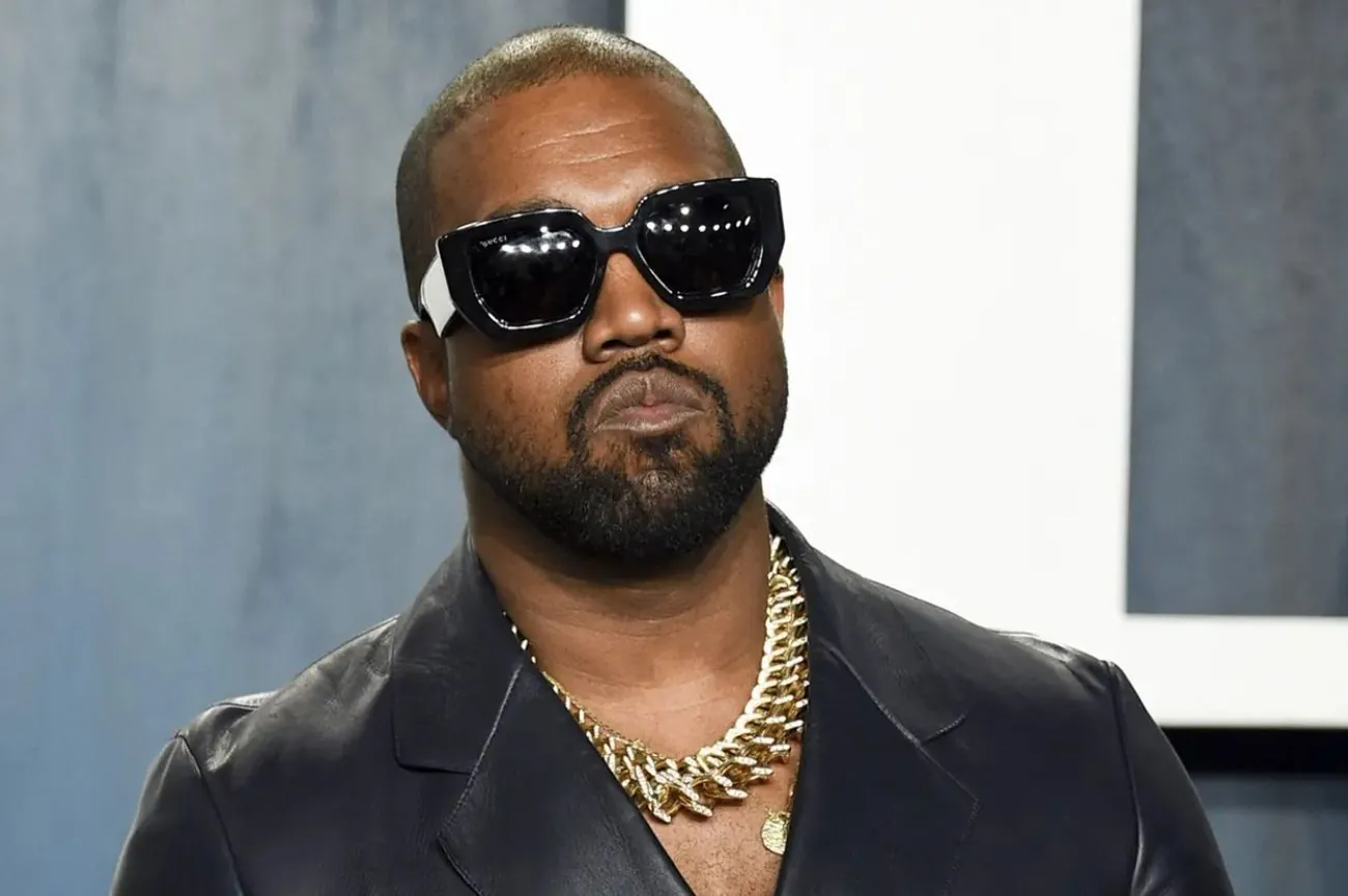 Kanye West is in the center of the scandal again: the rapper's new album was leaked online, and the money was promised to be donated to the Holocaust Museum Kanye West is in the center of the scandal again: the rapper's new album was leaked online, and the money was promised to be donated to the Holocaust Museum