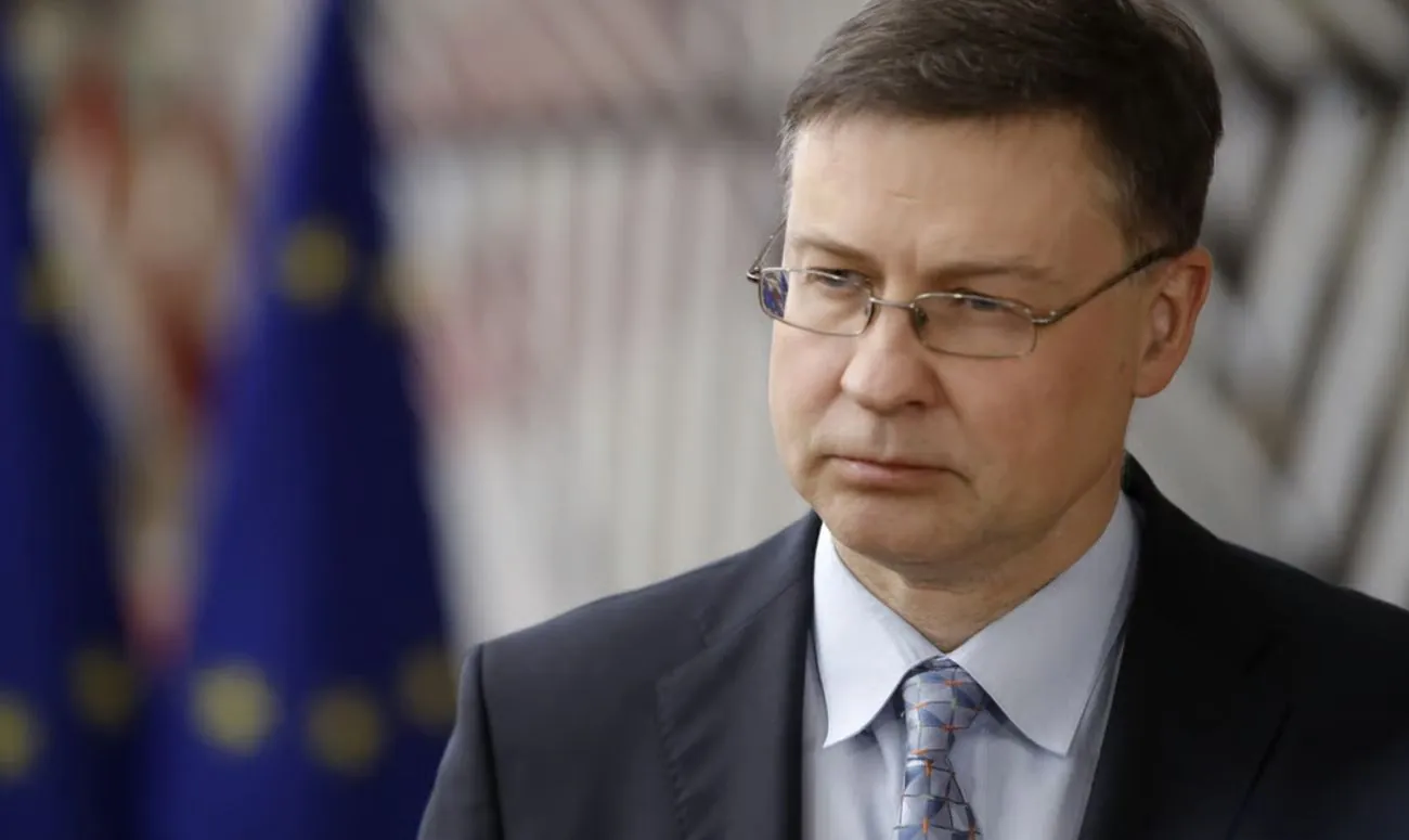Єврокомісія запропонує знизити граничну ціну на російську нафту до $50 Єврокомісія запропонує знизити граничну ціну на російську нафту до $50