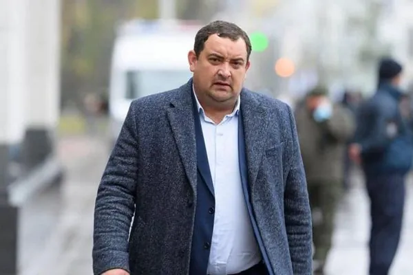 Нардеп Кузьміних "втік" від судового засідання у відрядження за кордон