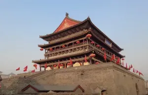 Tourists scattered in panic: the 600-year-old Fengyang Drum Tower collapsed in China
