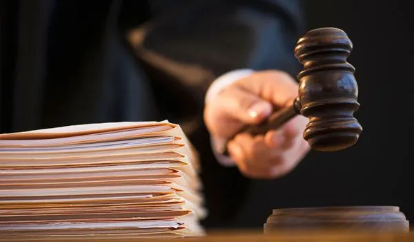 Підозра не вручена, справа без руху: головному юристу НБУ можуть "списати" злочин за строками давності?