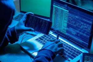 У масштабній спецоперації викрито кіберзлочинну мережу з рф, що заразила 300 тис. комп'ютерів по всьому світу