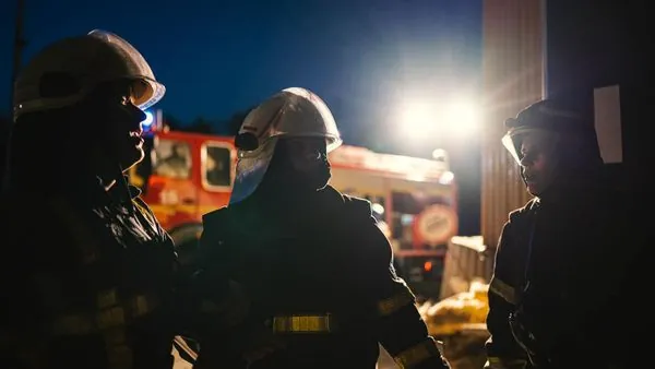 Ворожий обстріл Києва: багато постраждалих, пожежі, руйнування в різних районах (ОНОВЛЮЄТЬСЯ)