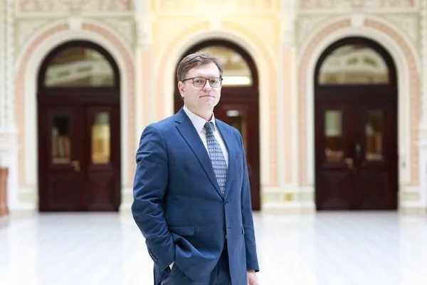 Прокуратура требует активизировать расследование в отношении главного юриста НБУ Зимы